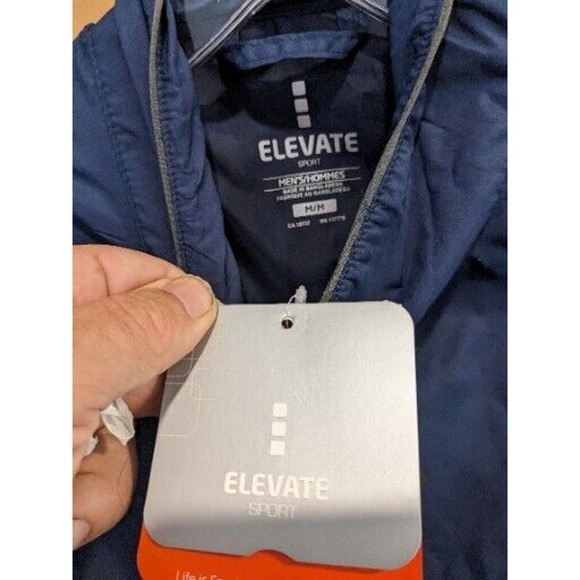 New Elevate Sport Medium 1/2 Zip Windshirt Blue NWT Logo Windbreaker Jacket - Picture 2 of 4